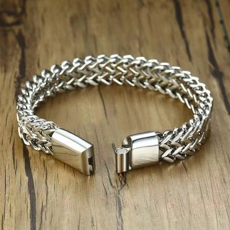 High-End Domineering Black and White Solid Color Men\\'S Stainless Steel Braided Sports and Leisure Bracelet